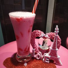 A picture of Strawberry Milk Shake.