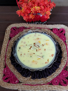 लीची वनीला कस्टर्ड रेसिपी मुख्य फोटो