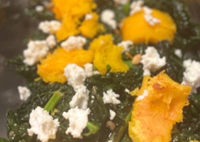 Kale, roasted pumpkin and goat cheese salad