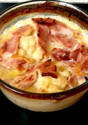 A picture of My Cauliflour Cheese +Onion with Bacon.