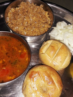 दाल बाटी चूरमा (Dal bati churma recipe in Hindi) रेसिपी मुख्य फोटो