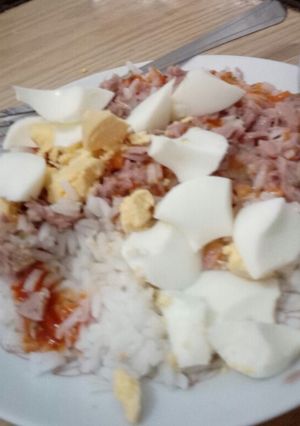 Una foto de Arroz blanco con atún, 2 recetas