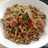 Arroz frito con verduras salteadas y carne