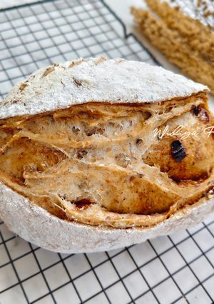 Foto resep Multi Grain Cinnamon Raisin Sourdough Bread