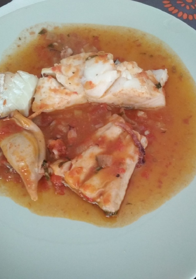 Una foto de Bacalao skrei con calamares rellenos