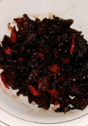 Foto resep Oseng daging sapi pedas dengan daun jeruk