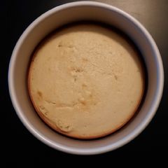 A picture of Basic White Cake.