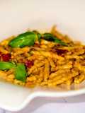 Trofie Integrali Fresche al Pesto Vegan di Mandorle