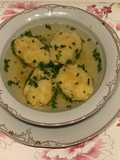 Gnocchi di semolino in brodo