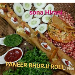 A picture of Panner bhurji roll.