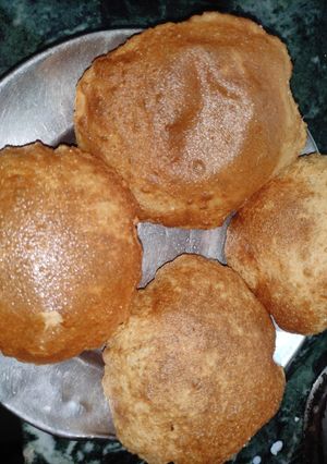 बेड़मी पूड़ी (bedmi poori recipe in Hindi) रेसिपी मुख्य फोटो