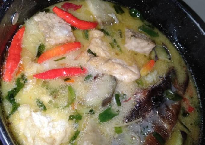 Resep Ikan Pe Kuah Santan Oleh Whiena Anang Cookpad