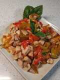 Insalata di pollo e peperoni