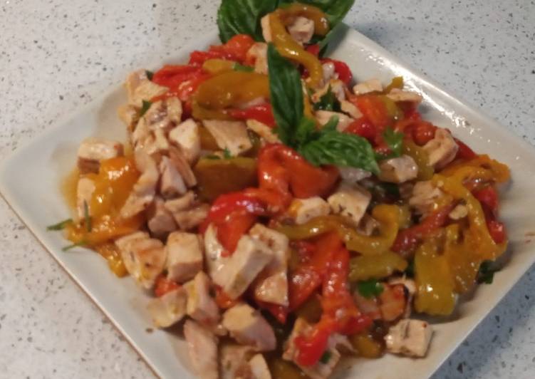 Insalata di pollo e peperoni