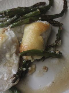 Una foto de Bacalao con espárragos en freidora de aire