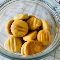 A picture of Mini butter cookies #Christmasgift.