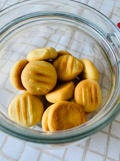 A picture of Mini butter cookies #Christmasgift.