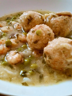 Una foto de Albóndigas de pescado en salsa verde
