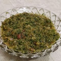 A picture of Coriander chutney.