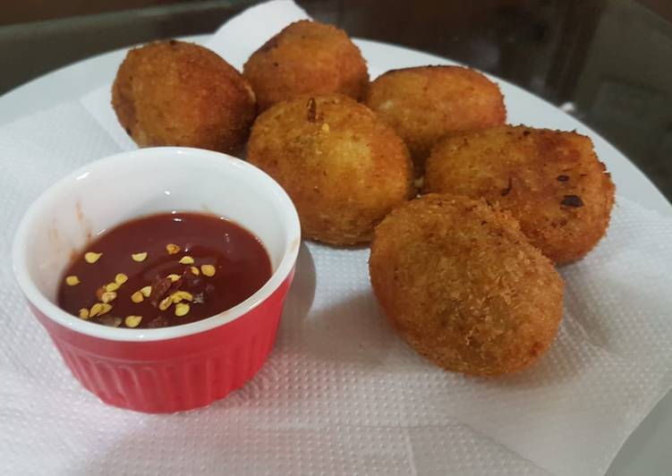 Steps to Make Award-winning Spicy chicken potato cheese balls