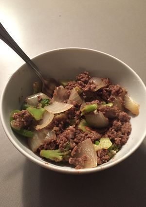 A picture of Beef and Broccoli.
