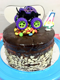 Foto resep Salted caramel chocolate mud cake (part 1 cake)