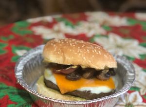 Una foto de Hamburguesa Wagyu triple queso