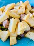 Atún, ajetes y patatas con aceite de jamón