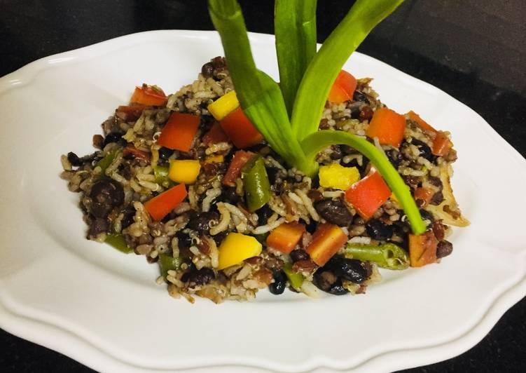 Easy Recipe: Delicious Melange of rice and lentils (Khichadi)