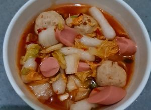 Hình của món Tokbokki từ cơm nguội.
