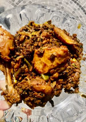 A picture of Phalyaan chicken.