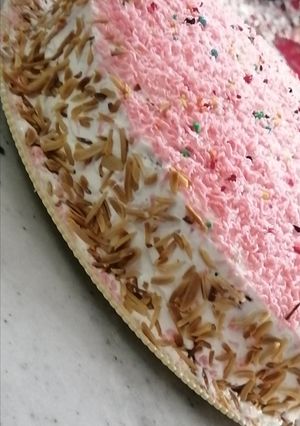 عکسی از دستور کیک تولد با مغز موز و گردو