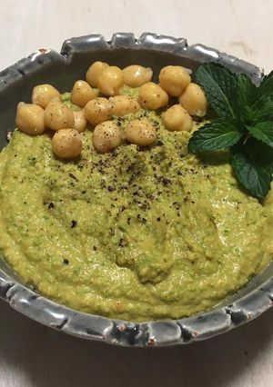 صورة لوصفة حُمُّص بالفاصولياء الخضراء