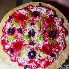 A picture of Pizza theme cake (mix flavor).