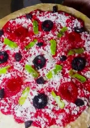 A picture of Pizza theme cake (mix flavor).