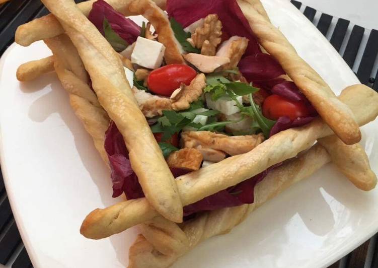 Insalatona pollo, noci, feta e grissinotti #cookpadchallenge