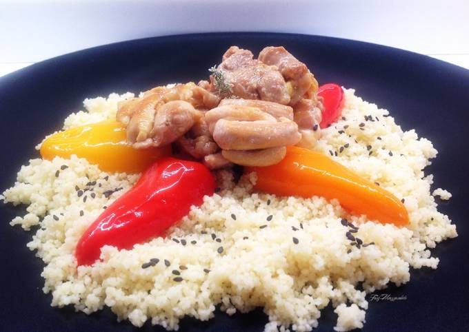 Cous cous con straccetti di pollo e mini peperoni