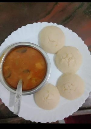 इडली सांबर (idli sambar recipe in Hindi) रेसिपी मुख्य फोटो