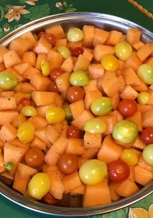 Une photo de Melon au poivre de Sichuan,tomates cerises et tomates poires