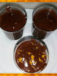 Una foto de Natillas caseras de chocolate sin huevo