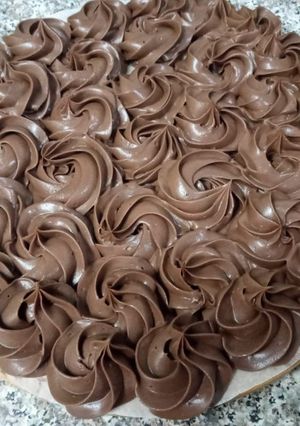 A picture of Smooth silky chocolate fudge frosting.