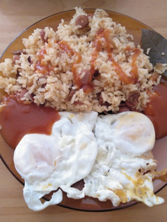 Una foto de Arroz a la cubana