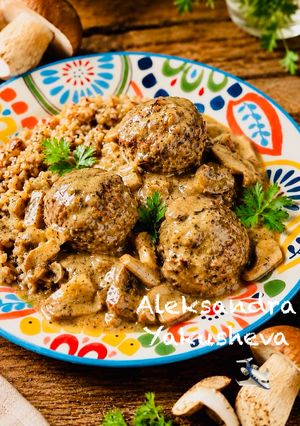 A picture of Meatballs in Creamy Sauce with Porcini Mushrooms.