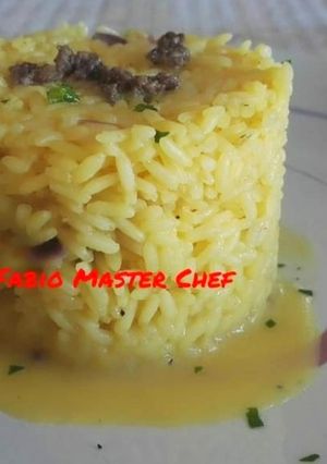A picture of Risotto alla Milanese with Beef Marrow.