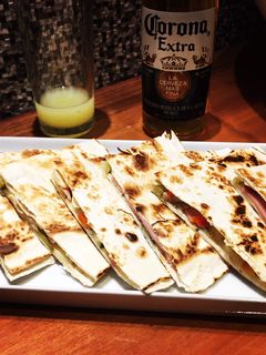 Una foto de Quesadillas