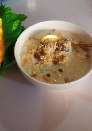 A picture of Milk Soaked Fruit Oat Meal.