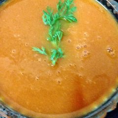 A picture of Roast Tomato Soup.