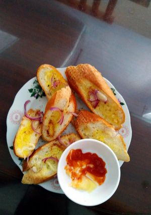 Hình của món Bánh mỳ bơ hành.