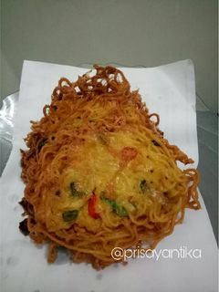 Foto resep Omelet Mie Rasa Ayam Geprek