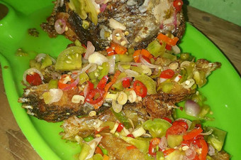 Cara Memasak Ikan mas sambal matah Praktis